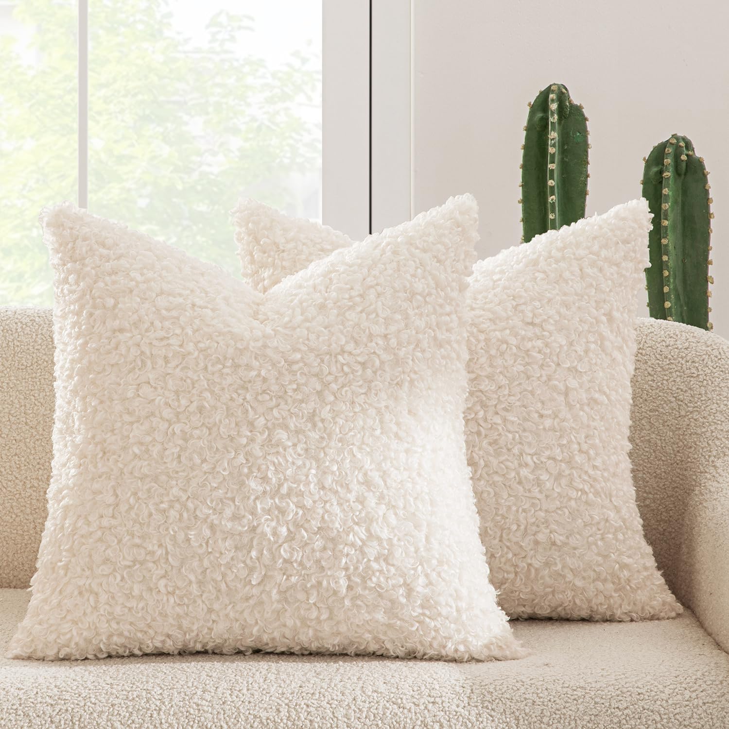 Amazon.com: MIULEE Faux Fur Decorative Sherpa Throw Pillow Covers